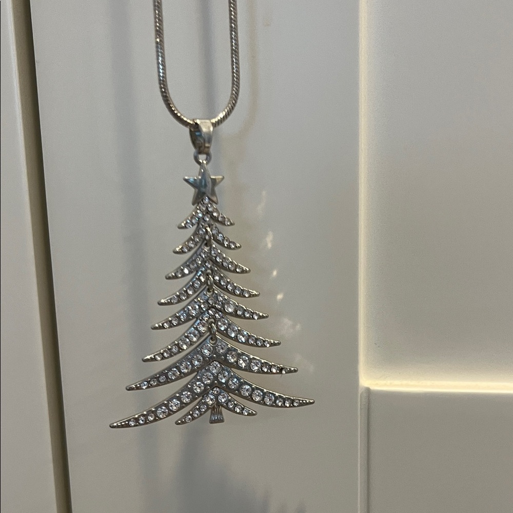 Elegant Silver Christmas Tree Pendant Necklace